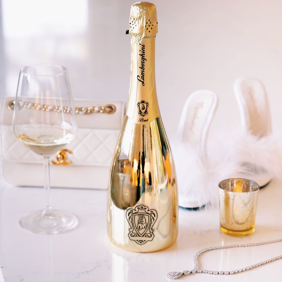 CHAMPAGNE BRUT 王冠デザイン Lamborghini - Brut Gold — The Bottle Kings
