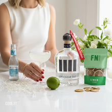 Load image into Gallery viewer, 4 BARS Gin Clear Day Gift Box
