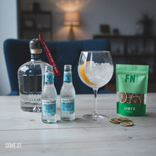 Load image into Gallery viewer, 4 BARS Gin Clear Day Gift Box