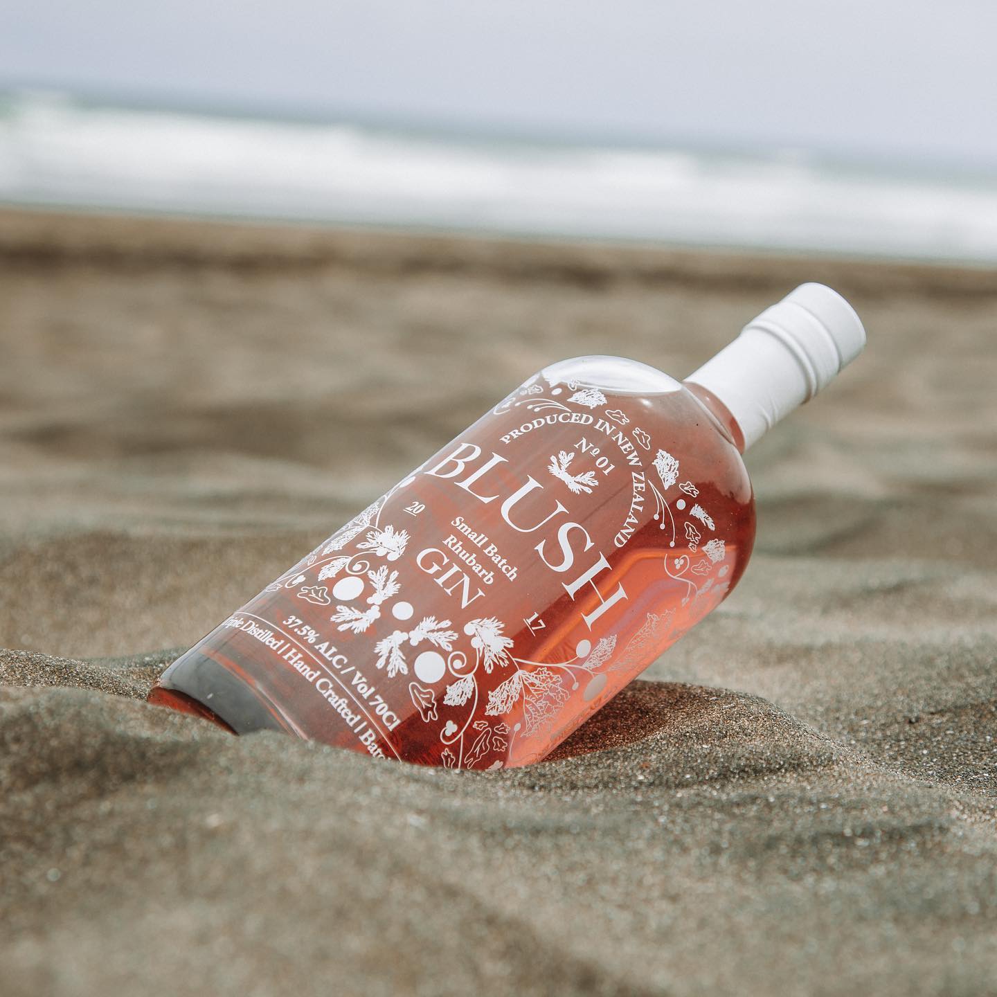 Load image into Gallery viewer, Blush Rhubarb Gin