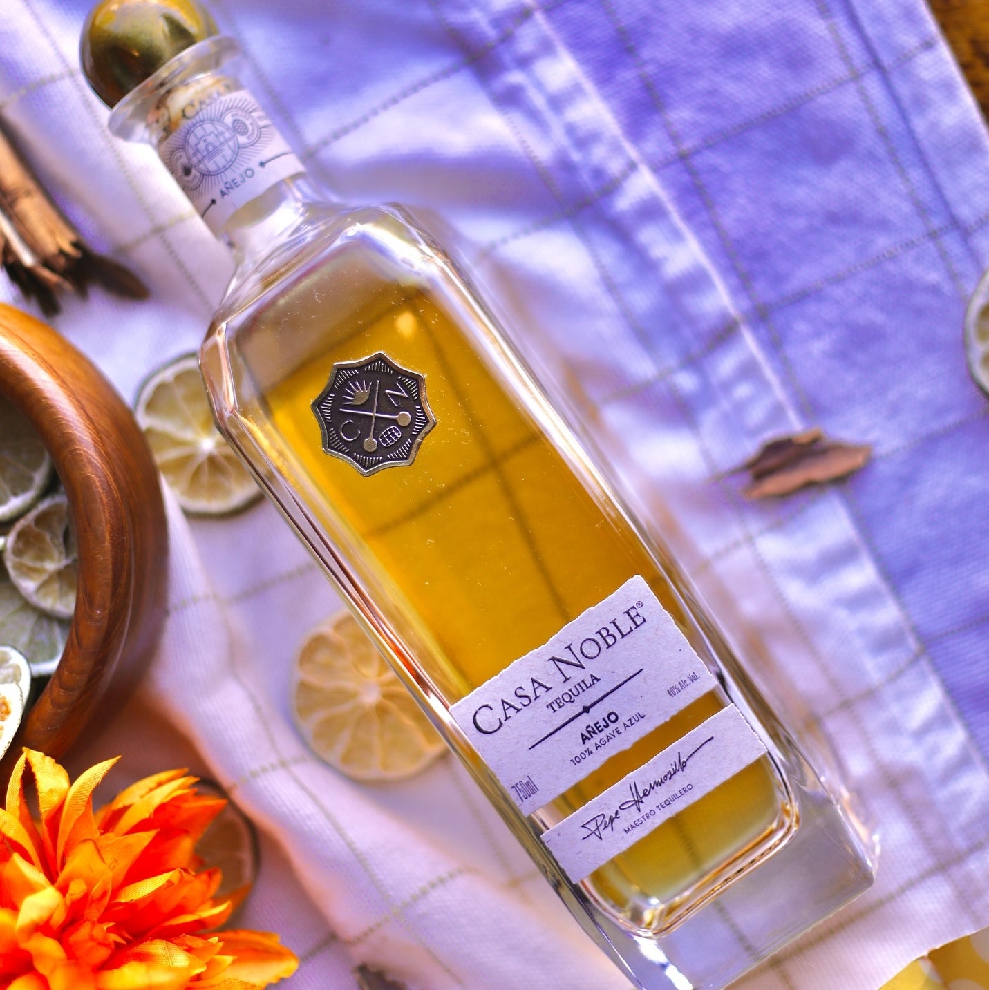 Load image into Gallery viewer, Casa Noble Anejo Tequila