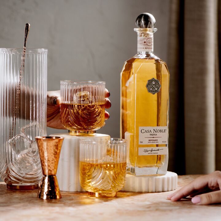 Load image into Gallery viewer, Casa Noble Reposado Tequila
