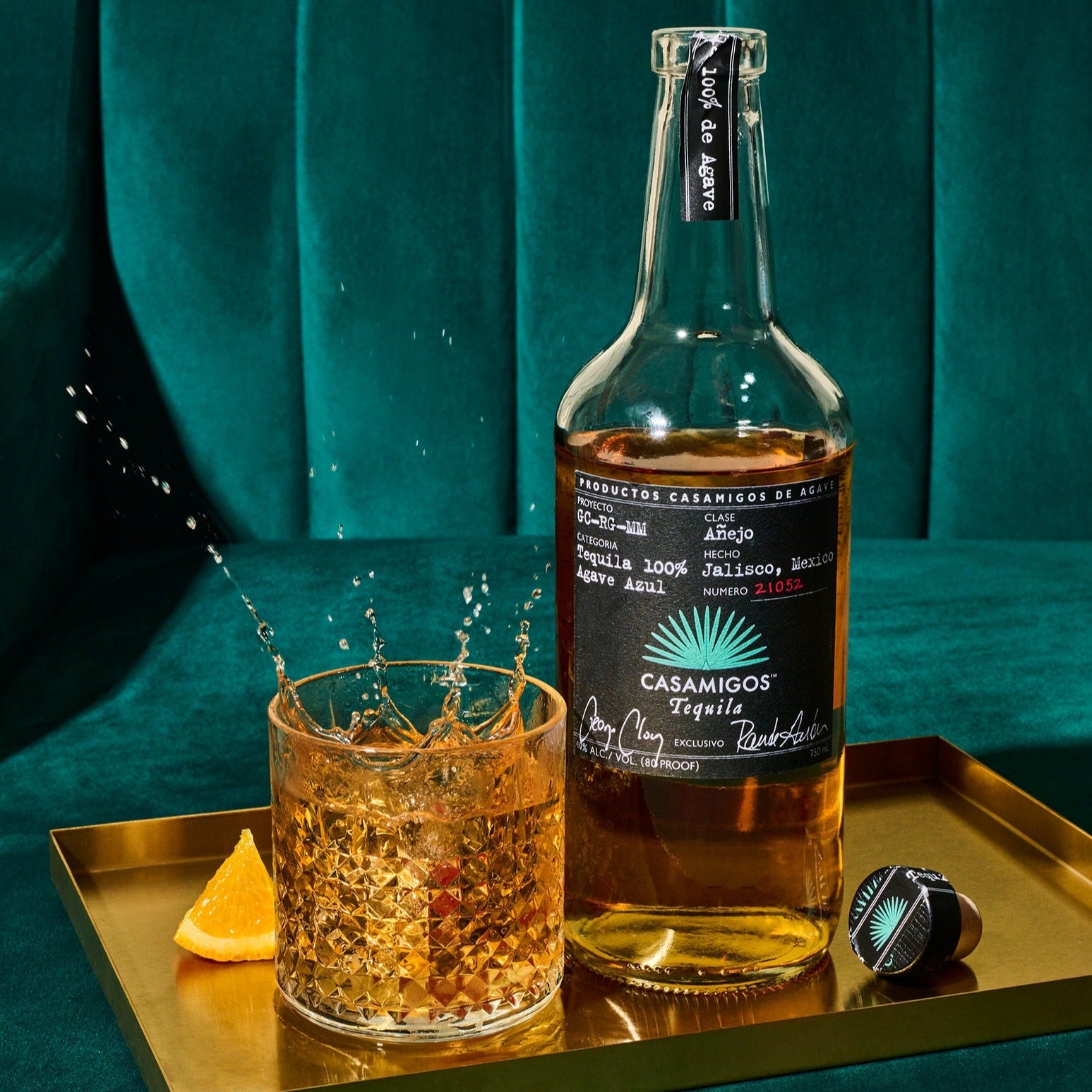 Load image into Gallery viewer, Casamigos Añejo Tequila