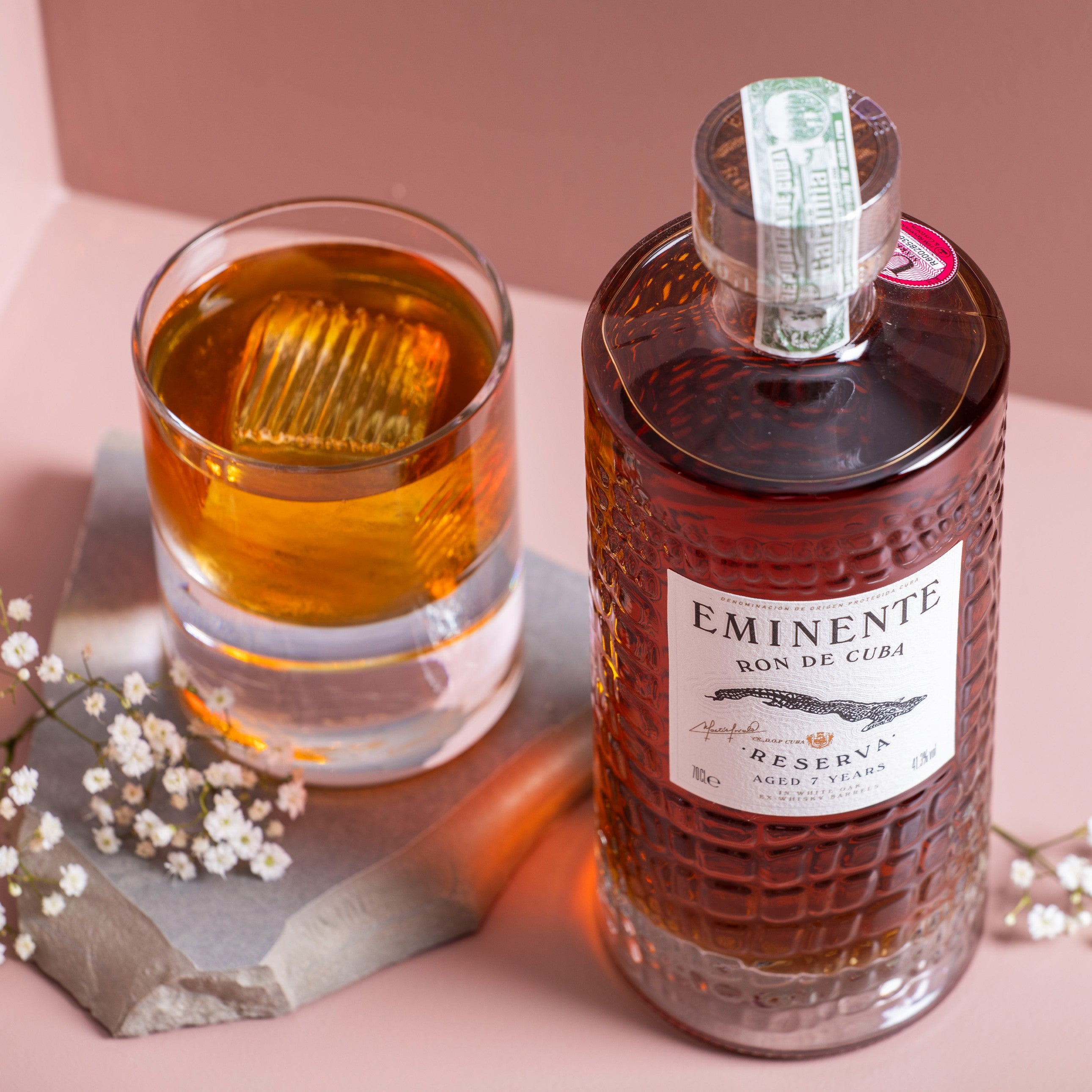Load image into Gallery viewer, Eminente Reserva 7 Year Old Rum