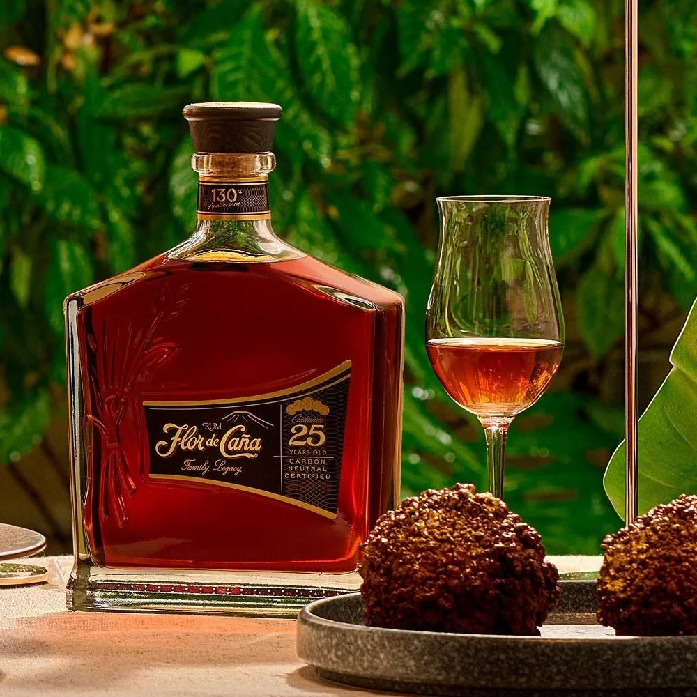 Load image into Gallery viewer, Flor de Caña 25YO Single Estate Rum