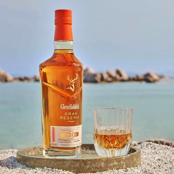 Glenfiddich 21YO Gran Reserva – Luxury Rum Cask Whisky – COVE 27