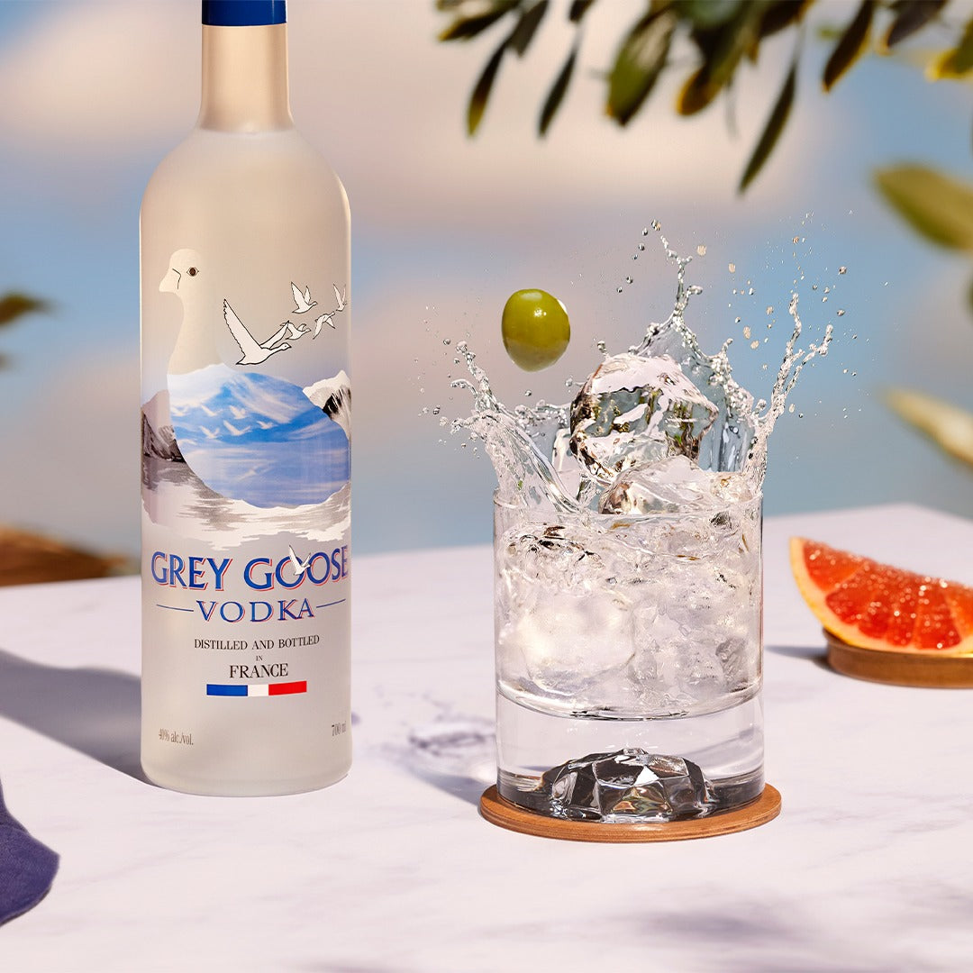 Load image into Gallery viewer, Grey Goose Vodka Gift Box