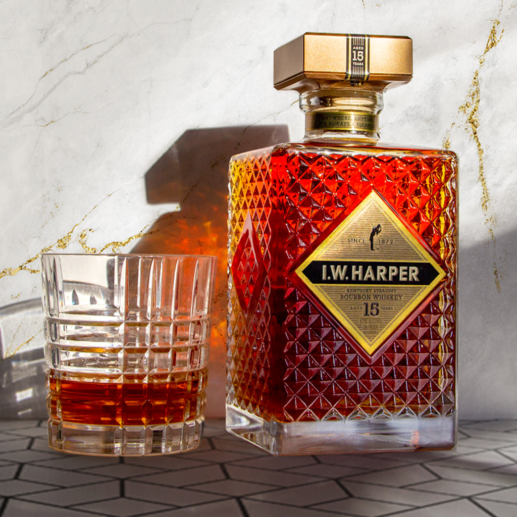 I.W. Harper 15 Year Old Bourbon – Luxury Gift – COVE 27