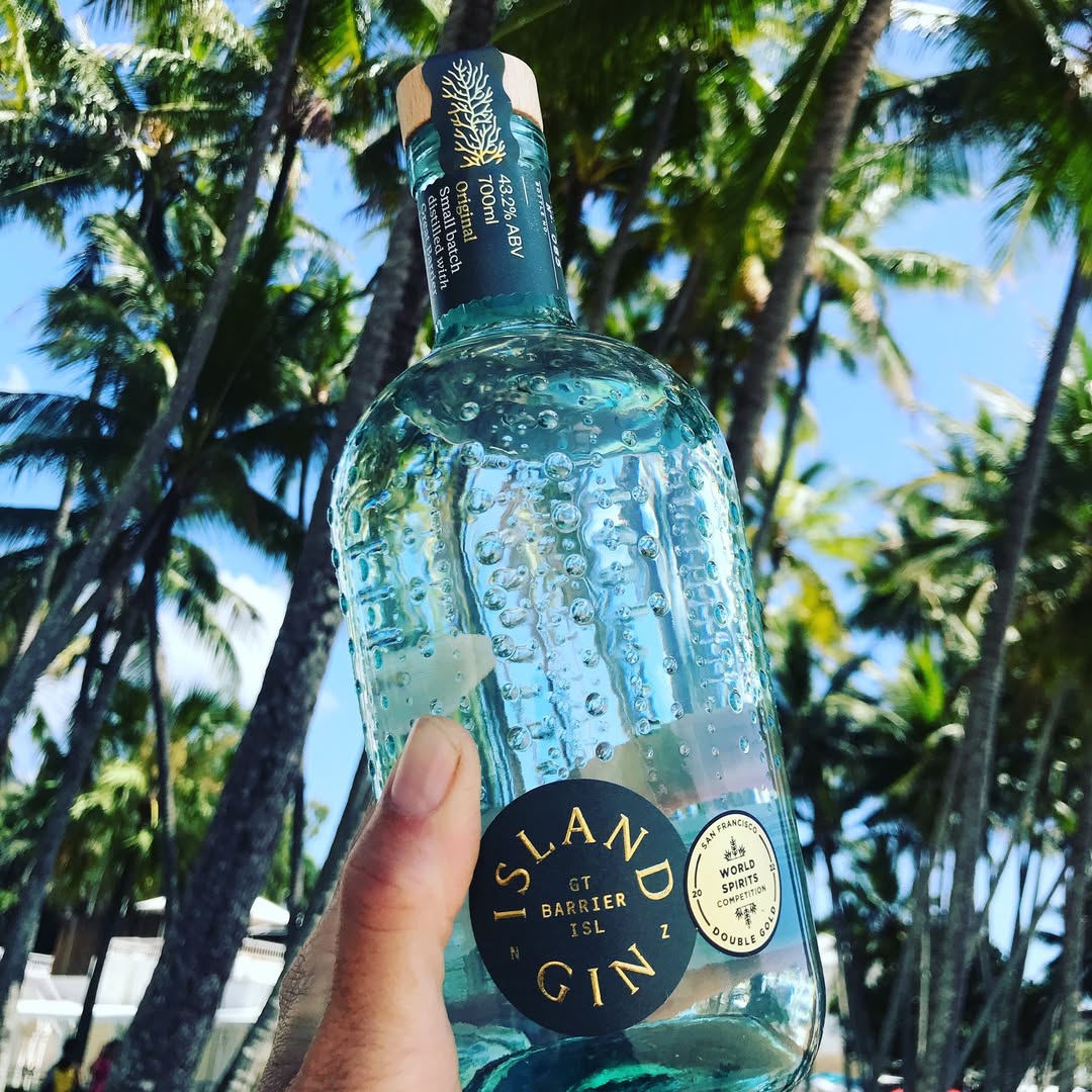 Load image into Gallery viewer, Island Original Gin