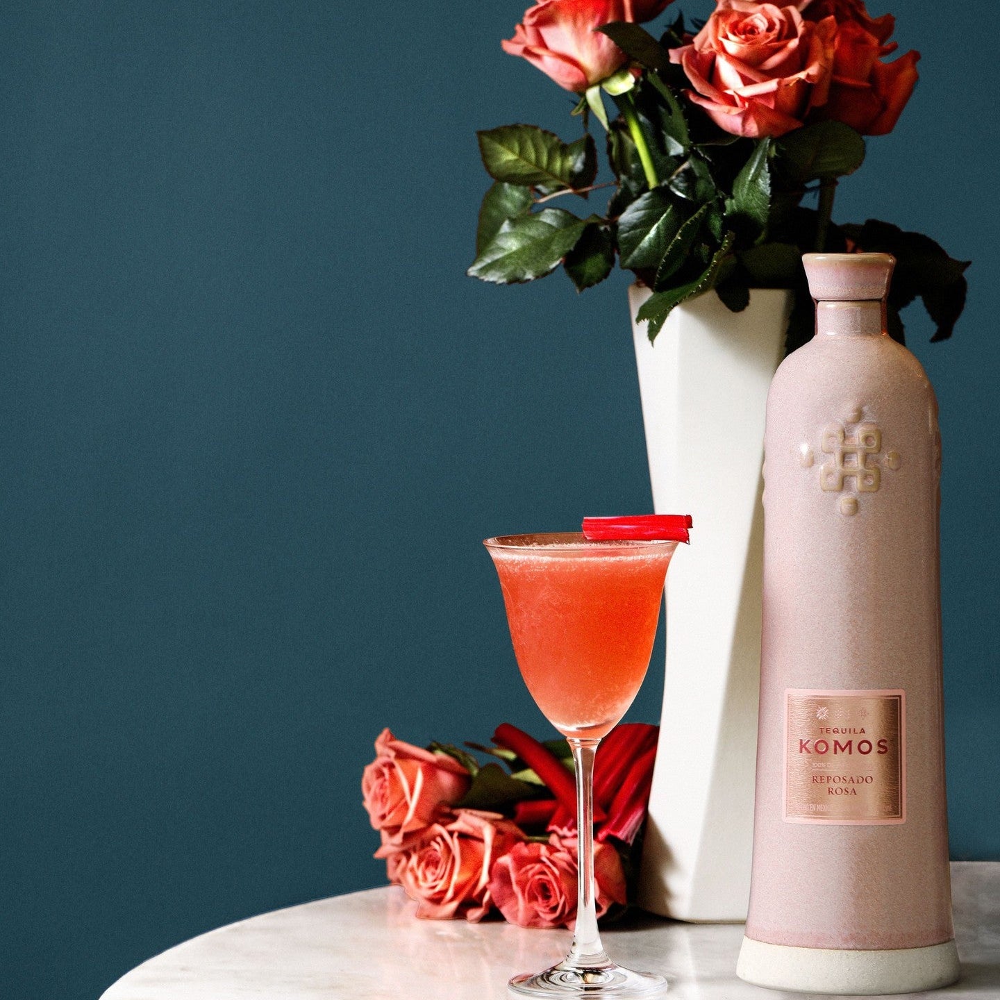 Load image into Gallery viewer, Komos Reposado Rosa Tequila