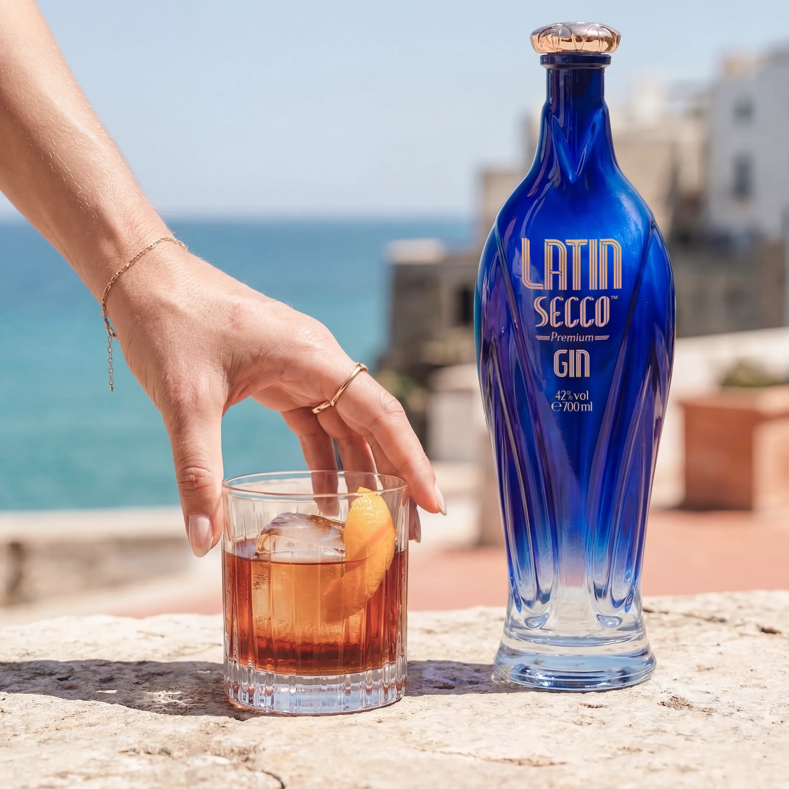 Load image into Gallery viewer, Latin Secco Gin