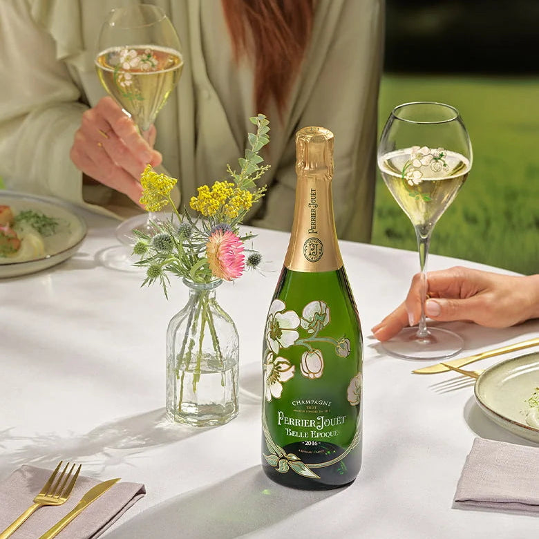 Load image into Gallery viewer, Perrier-Jouët Belle Epoque Champagne Cocoon Gift Box