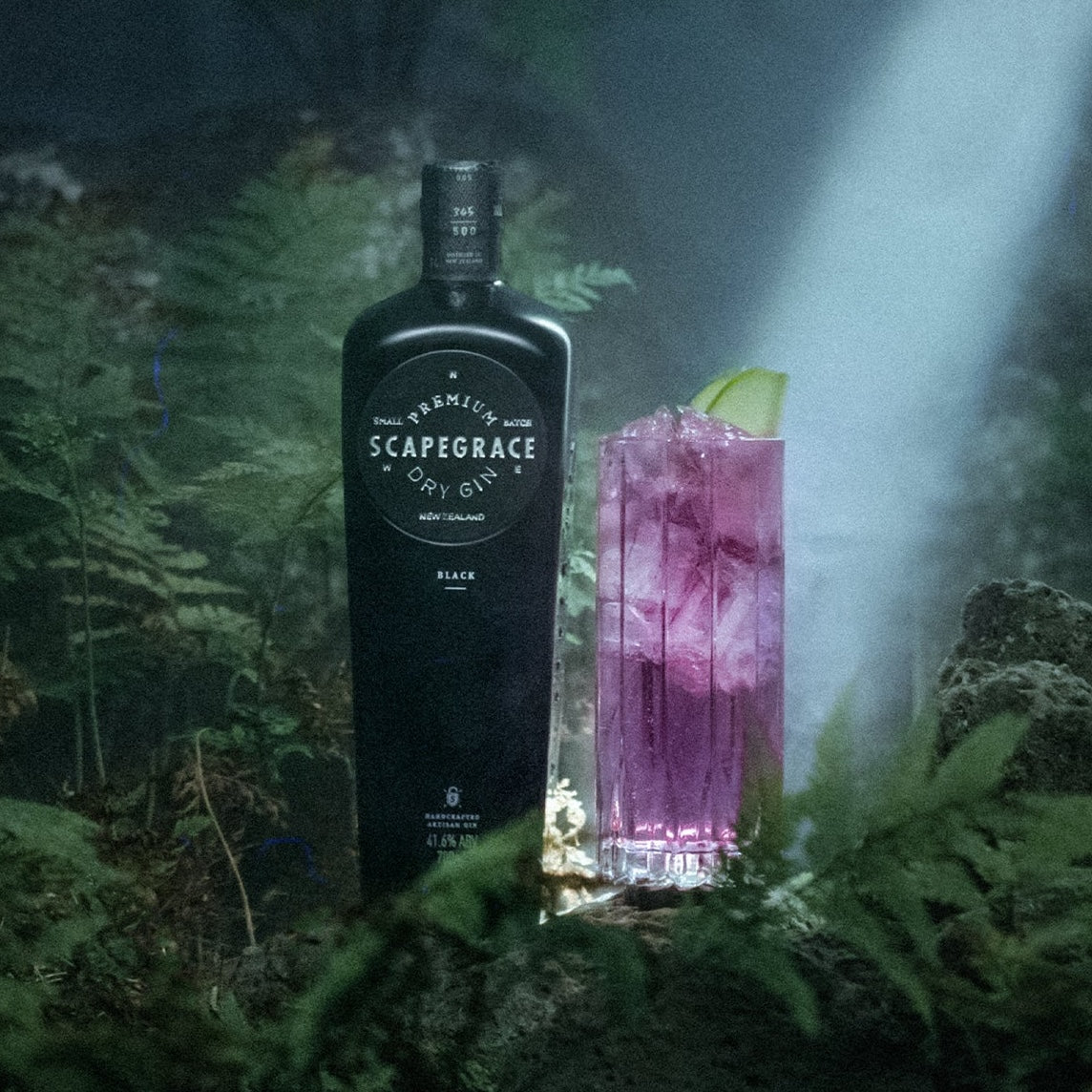 Load image into Gallery viewer, Scapegrace Black Gin