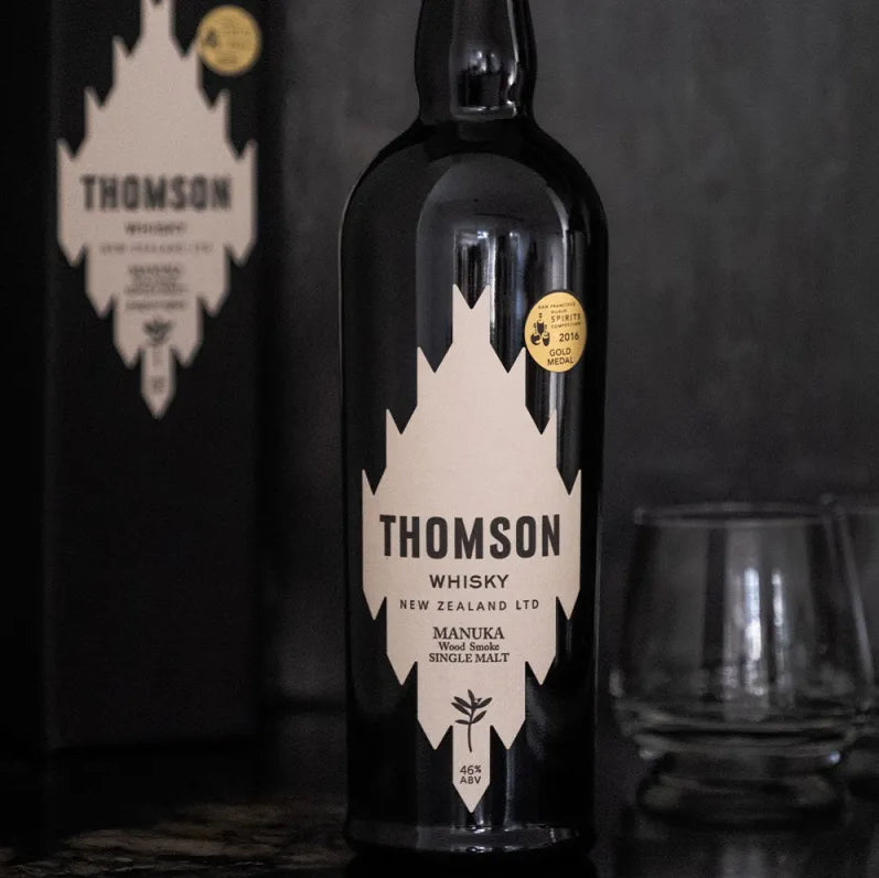 Load image into Gallery viewer, Thomson Manuka Smoke Whisky