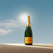 Load image into Gallery viewer, Veuve Clicquot Brut Champagne