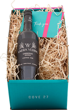 Load image into Gallery viewer, Yarra Yering Carrodus Shiraz Wine Gift Box